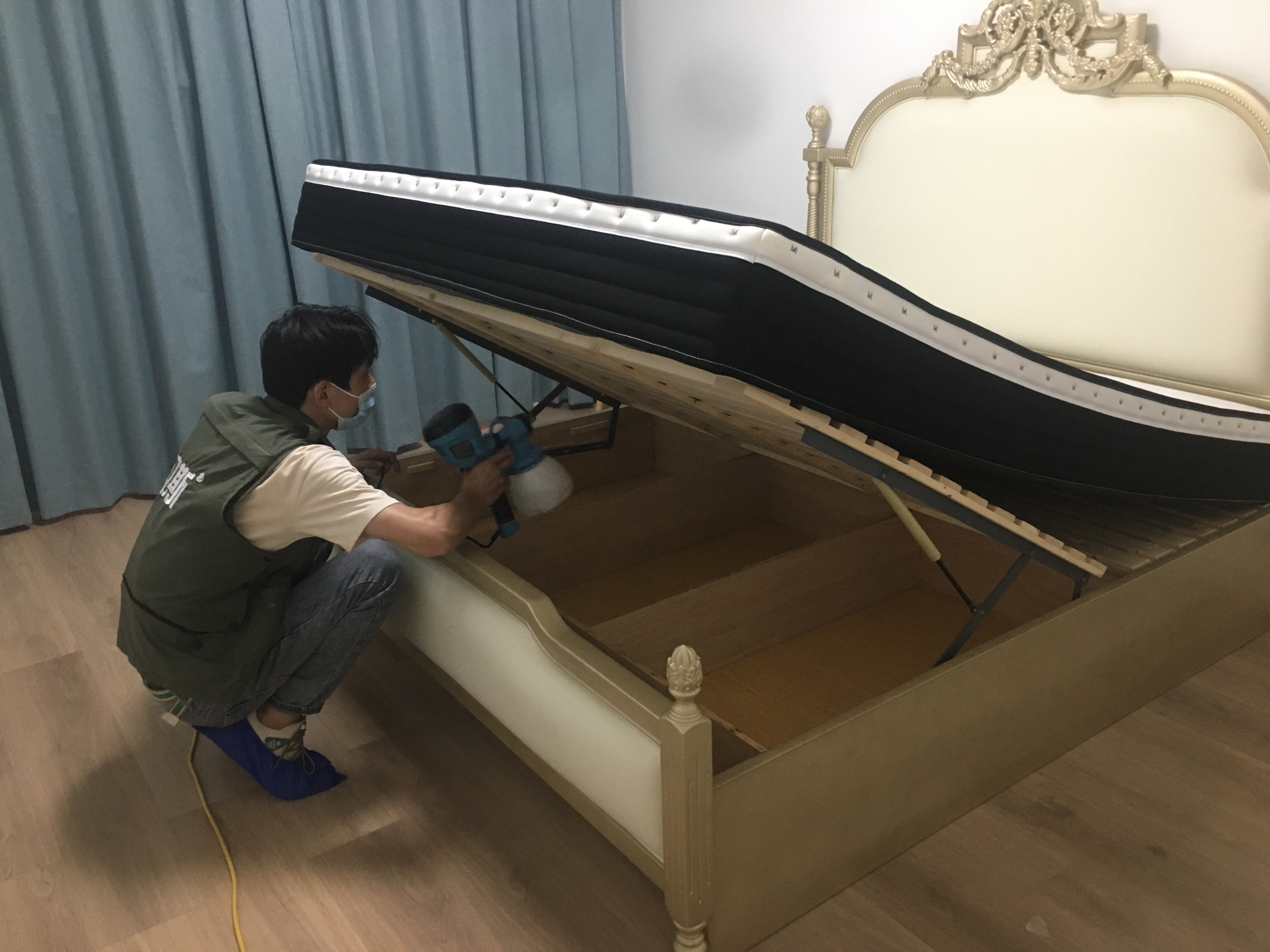 屋里有臭味是怎么回事？空气异味对身体危害大吗