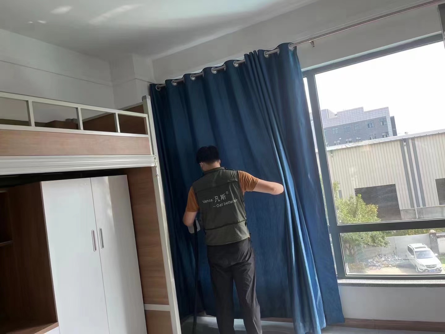 教室刚装修完异味大能上课吗